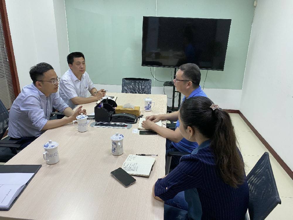 无锡市工信局领导来JS金沙-JS金沙(中国)科技开展“三联三解”活动